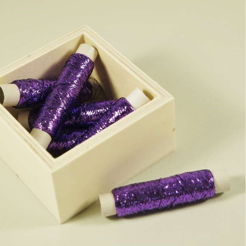 Au ver à soie Beiauffaden aus Seide - Fb: 112 violett hochglänzend